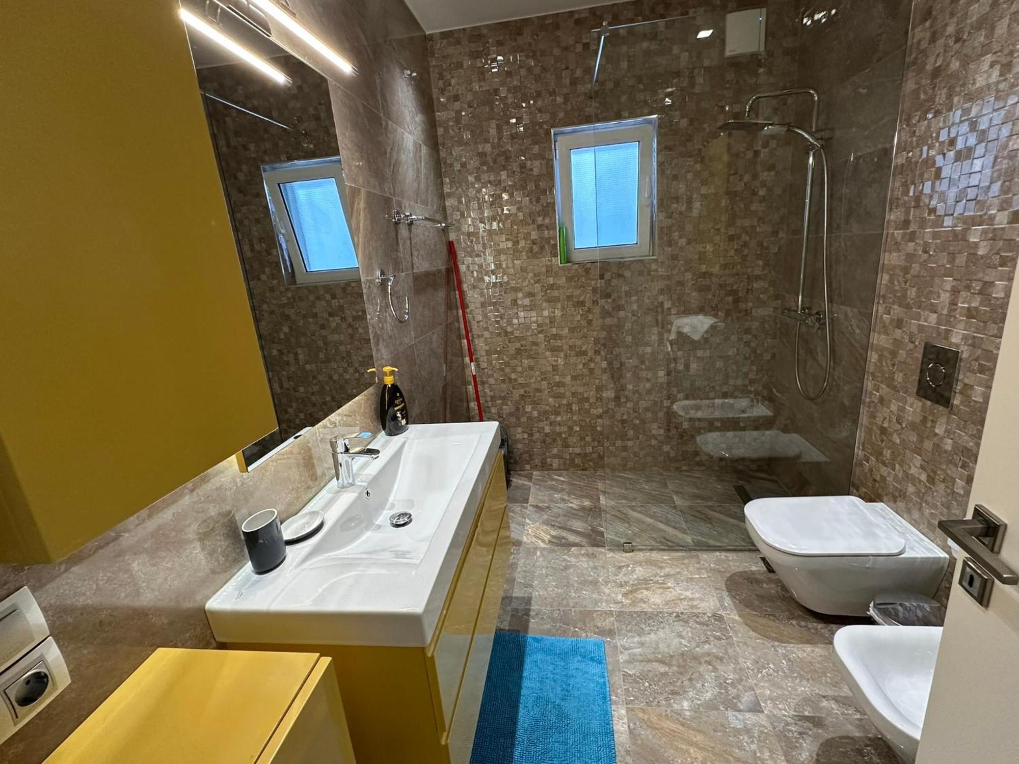 Apartament Hermes Sarandë Esterno foto